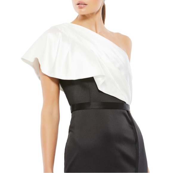 Mac Duggal Two Toned One Shoulder Satin Gown Size 4 NWT - Picture 2 of 7